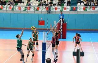 Salihli’nin sultanları ilk yarıyı lider tamamladı