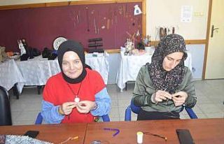 Şalpazarlı hanımlar hem öğreniyorlar, hem üretiyorlar