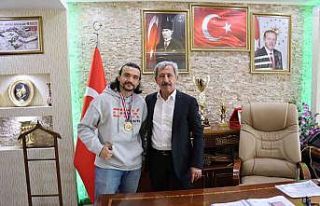 Şampiyon Erolcan yine altın madalyayla döndü