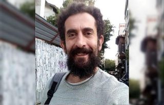 Sanatçı İzzet Altınmeşe’nin oğlu hayatını...