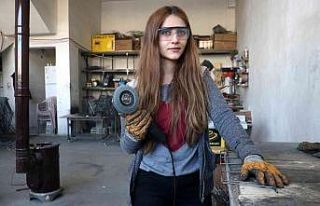 Sanayinin tek kadın ustası, erkeklere taş çıkartıyor