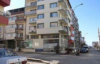 Sandıklı’da ikinci kattan düşen 7 yaşındaki...