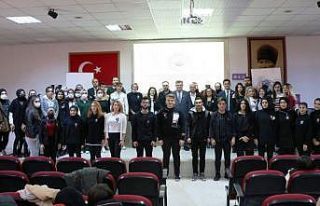 Şaphane MYO’da “Şiddet ve İnsan Hakları”...