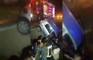 Şarampole uçan otomobilde can pazarı yaşandı