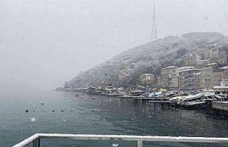 Sarıyer’de kar yağışı ortaya kartpostallık...