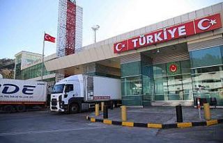 Sarp Sınır Kapısı’nda günlük 718 tır geçişiyle...