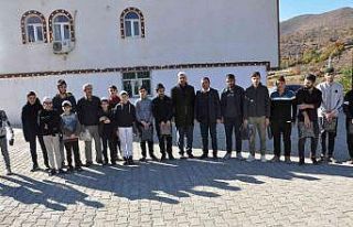 Şehit ailesi ihtiyaç sahibi 500 kişiye kışlık...