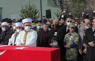 Şehit Aksöz son yolculuğuna uğurlandı