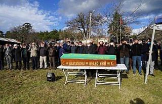 Şehit babası, tek başına kaldığı köyde terk...