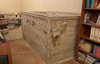 Şehzade Mehmet İmarethanesi’ndeki lahitin ön...