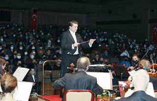 Senfoni orkestrasından 100. özel konseri