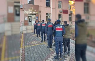 Seradan sulama borularını çalan 4 şüpheli yakalandı