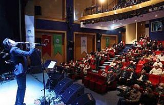 Serkan Çağrı AKM’de sevenleriyle buluştu