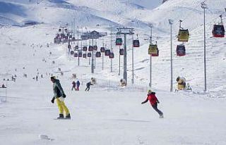 Sezon açıldı kayakseverler Erciyes’te buluştu