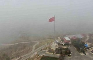 Sıcaklıkların düştüğü Elazığ’ı sis teslim...