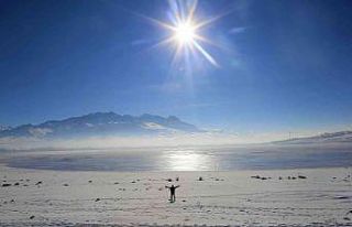 Sıhke Gölü bu yıl erken buz tuttu