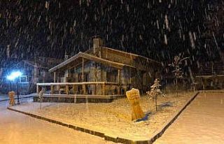 Simav’a mevsimin ilk karı yağdı