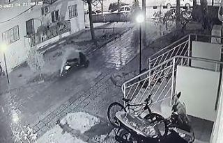 Site içindeki motosiklet hırsızlığı kameraya...