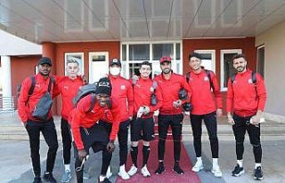 Sivasspor kafilesi Alanya’ya ulaştı