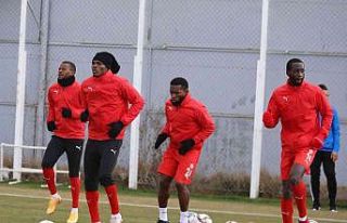 Sivasspor’da Galatasaray mesaisi sürüyor