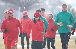 Sivasspor’da Kayserispor mesaisi sürüyor