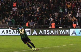 Spor Toto 1. Lig: Kocaelispor: 2 - Büyükşehir Belediye...