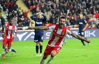 Spor Toto Süper Lig: FT Antalyaspor: 2 - Trabzonspor:...