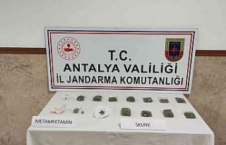 Suç makinelerinin evine uyuşturucu operasyonu: 3...