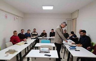 Şuhut’ta din görevlilerine Kur’an-ı Kerim’i...