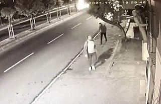 Sultangazi’de ‘Örümcek Adam’ gibi binaya tırmanan...