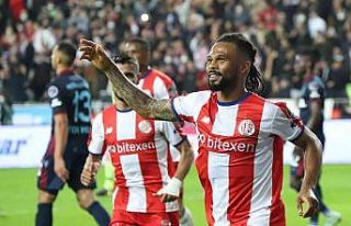 Süper Lig: FT Antalyaspor: 1 - Trabzonspor: 1 (İlk...
