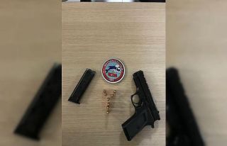 Şüphe üzerine durdurulan otomobilde ruhsatsız...