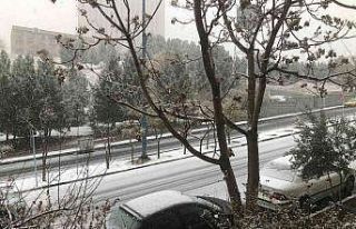 Tahran’a mevsimin ilk karı yağdı