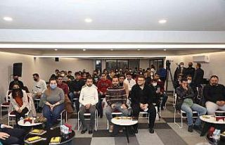 Talas’ta ‘Gençlerle Kitap Sohbetleri’ başladı