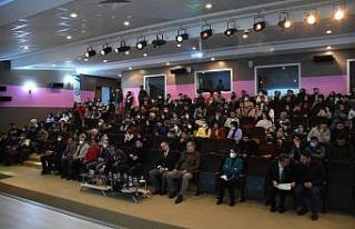 Tatvan Meslek Yüksekokulunda öğrencilere “İnsan...