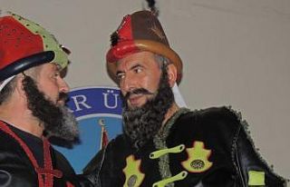 Tavşanlı’da Karagöz-Hacivat tiyatrosu