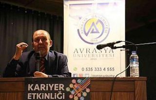 Tecrübelerini Rizeli öğrencilerle paylaştı