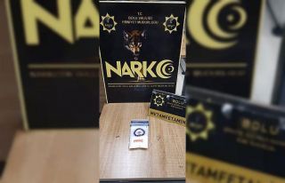 TEM’de 4 kilo 700 gram esrarla yakalanan 2 kişi...