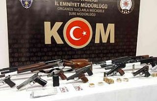 Tırpan operasyonu kapsamında İzmir’de 30 şüpheli...