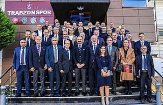 Trabzonspor’da yeni yönetim mazbatasını aldı