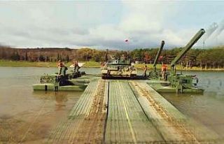 TSK’nın gösterisi nefes kesti: Askeri araçlar...