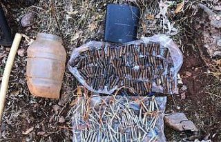 Tunceli’de çok sayıda mühimmat ele geçirilirken,...