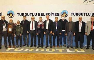 Turgutluspor’un yeni yönetiminden taraftara jest