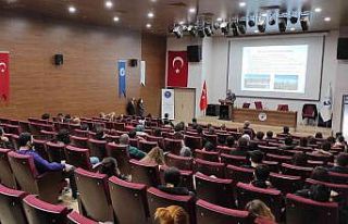 Turizm Fakültesi öğrencileri, il müdürü ile...