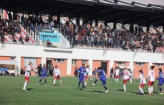 Turkcell Kadın Futbol Süper Ligi: Hakkari Gücü:...
