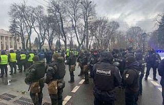Ukrayna’da karantina karşıtlarından protesto