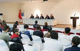 Üniversite öğrencilerinin sorunlarını dinlediler