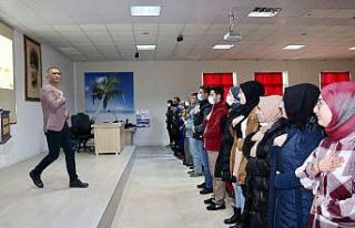 Üniversiteli gençlere “Stres Yönetimi” semineri
