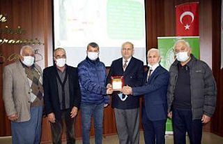 Üreticilere avokado yetiştiriciliği eğitimi