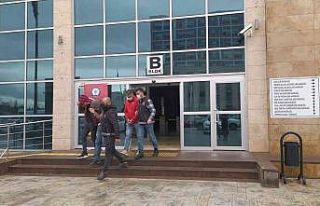 Uşak’ta 3 torbacı tutuklandı